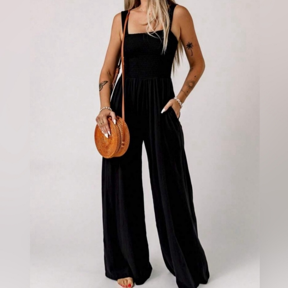 Acelitt Solid Slant Pocket Cami Wideleg Jumpsuit